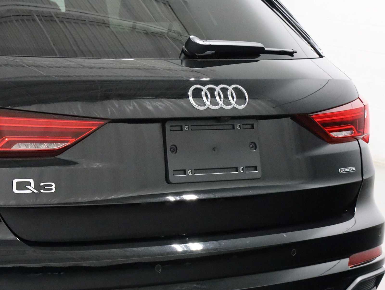 Certified 2025 Audi Q3 2.0T Premium w/ Convenience Package AWD/4WD image 8