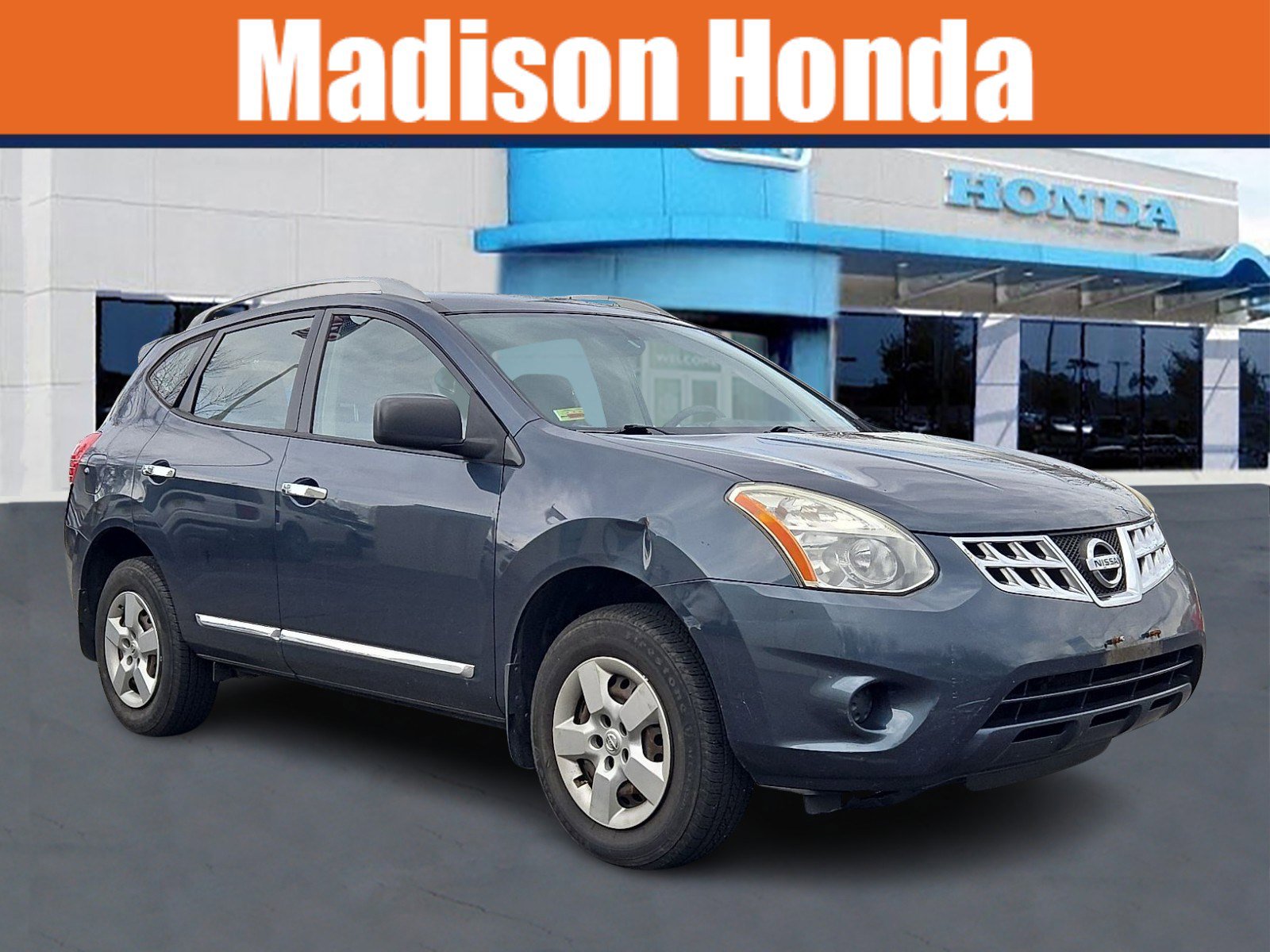 Used 2014 Nissan Rogue S w/ Convenience Package