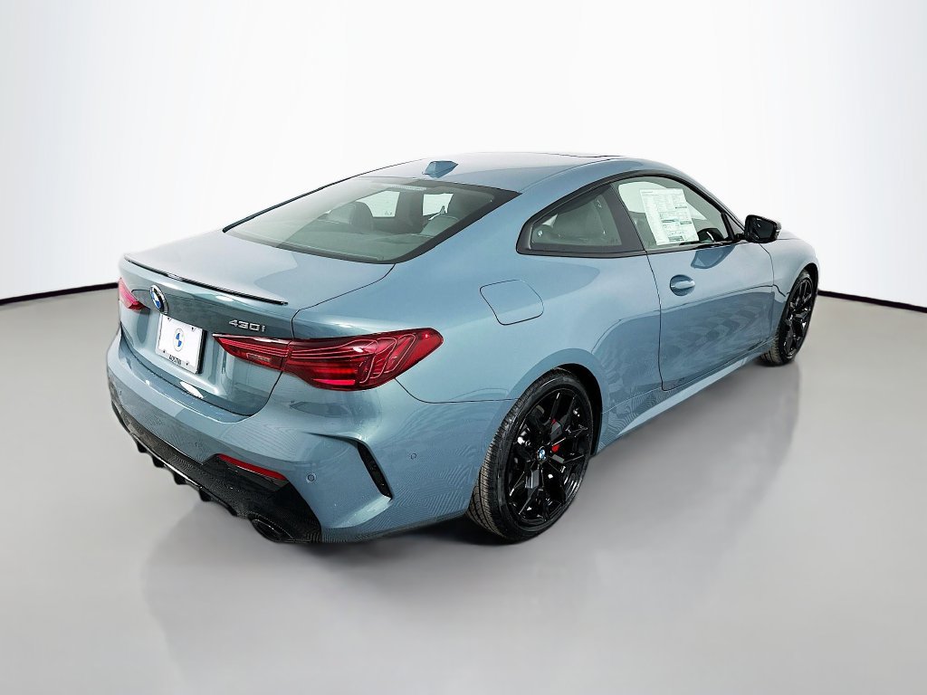 Used 2026 BMW 430i Coupe w/ M Sport Package RWD image 5