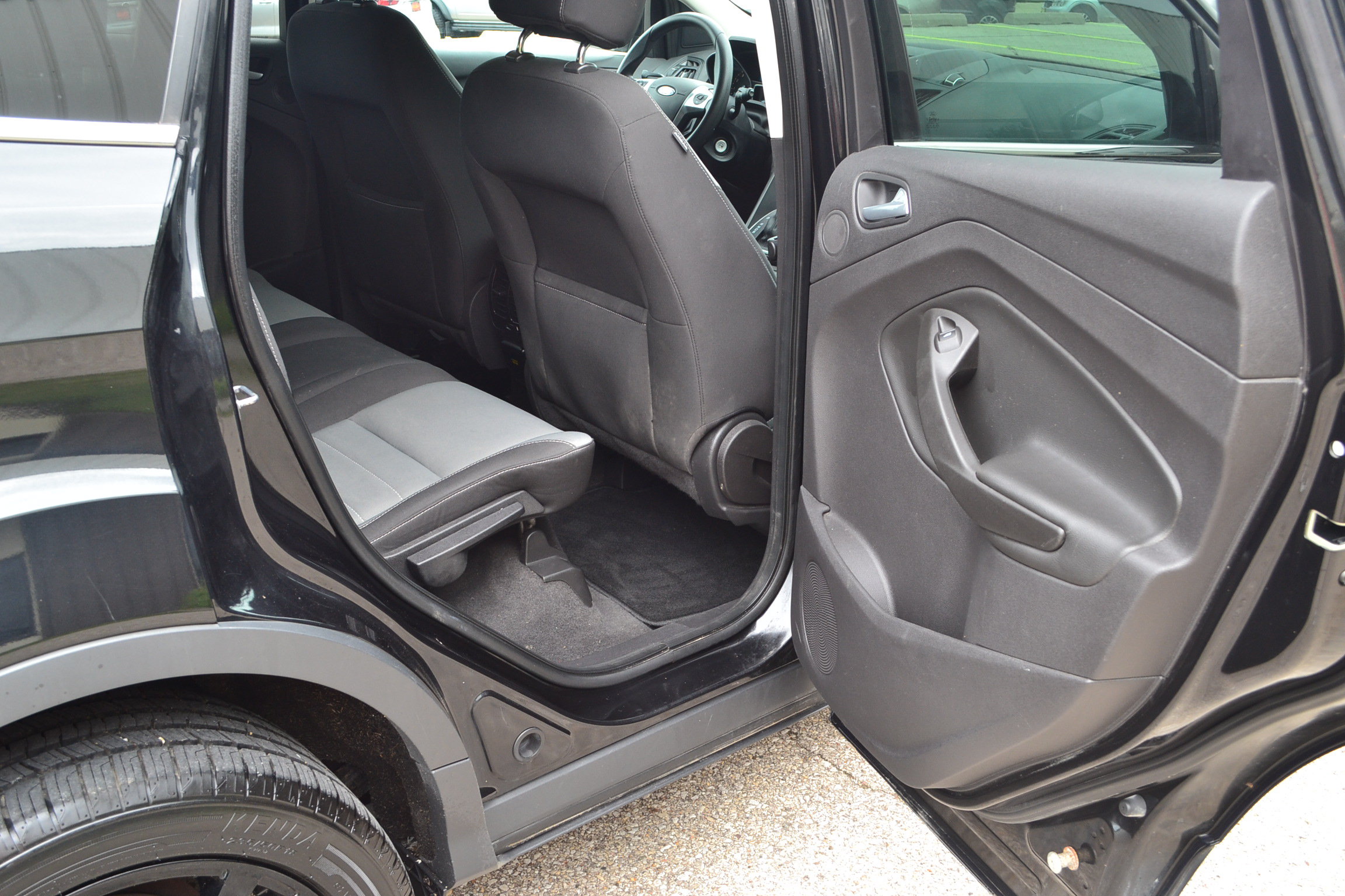 Used 2013 Ford Escape SE FWD image 9