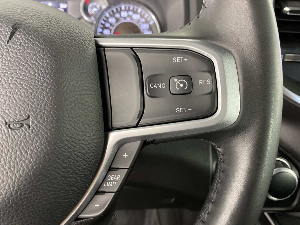 Used 2023 RAM 1500 4x4 Crew Cab image 15