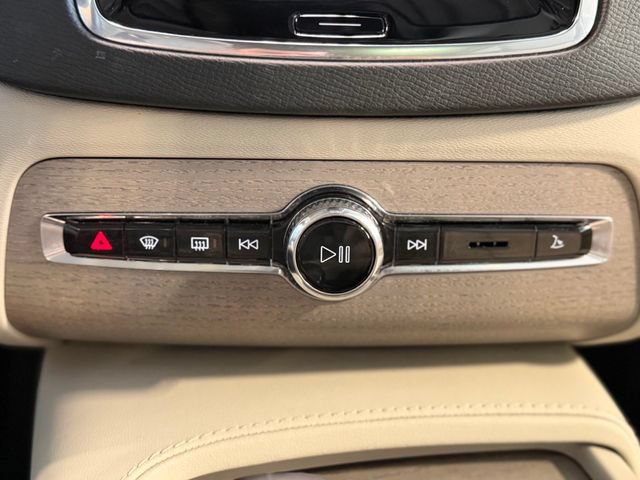 Used 2024 Volvo XC90 B5 Plus w/ Protection Package Premier AWD/4WD image 31