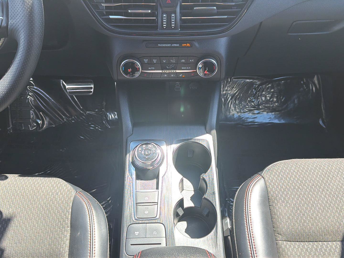 Used 2024 Ford Escape ST-Line AWD/4WD image 13