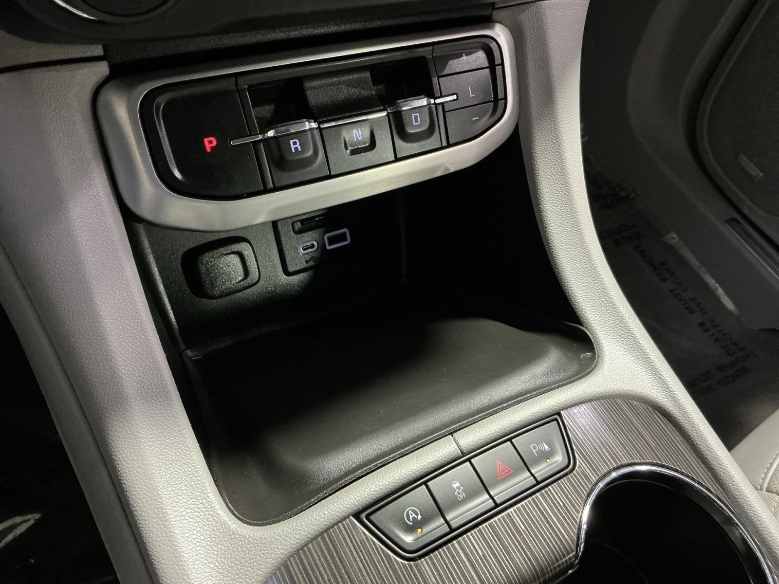 Used 2020 GMC Acadia SLT w/ Driver Alert Package II FWD image 23