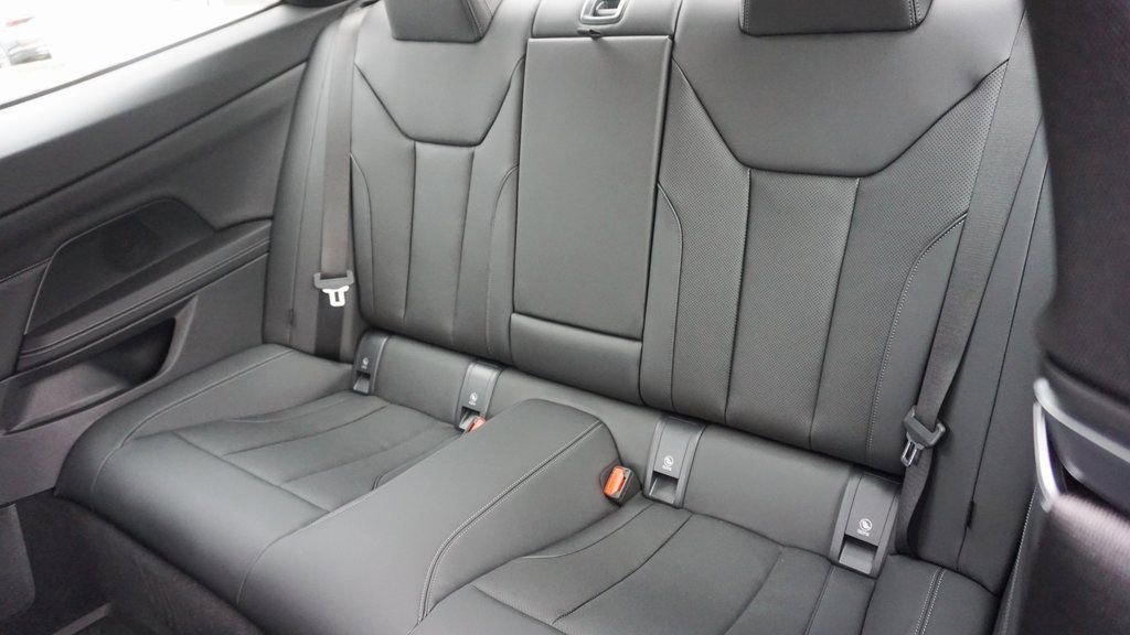 Used 2024 BMW 430i xDrive Coupe w/ Premium Package image 9