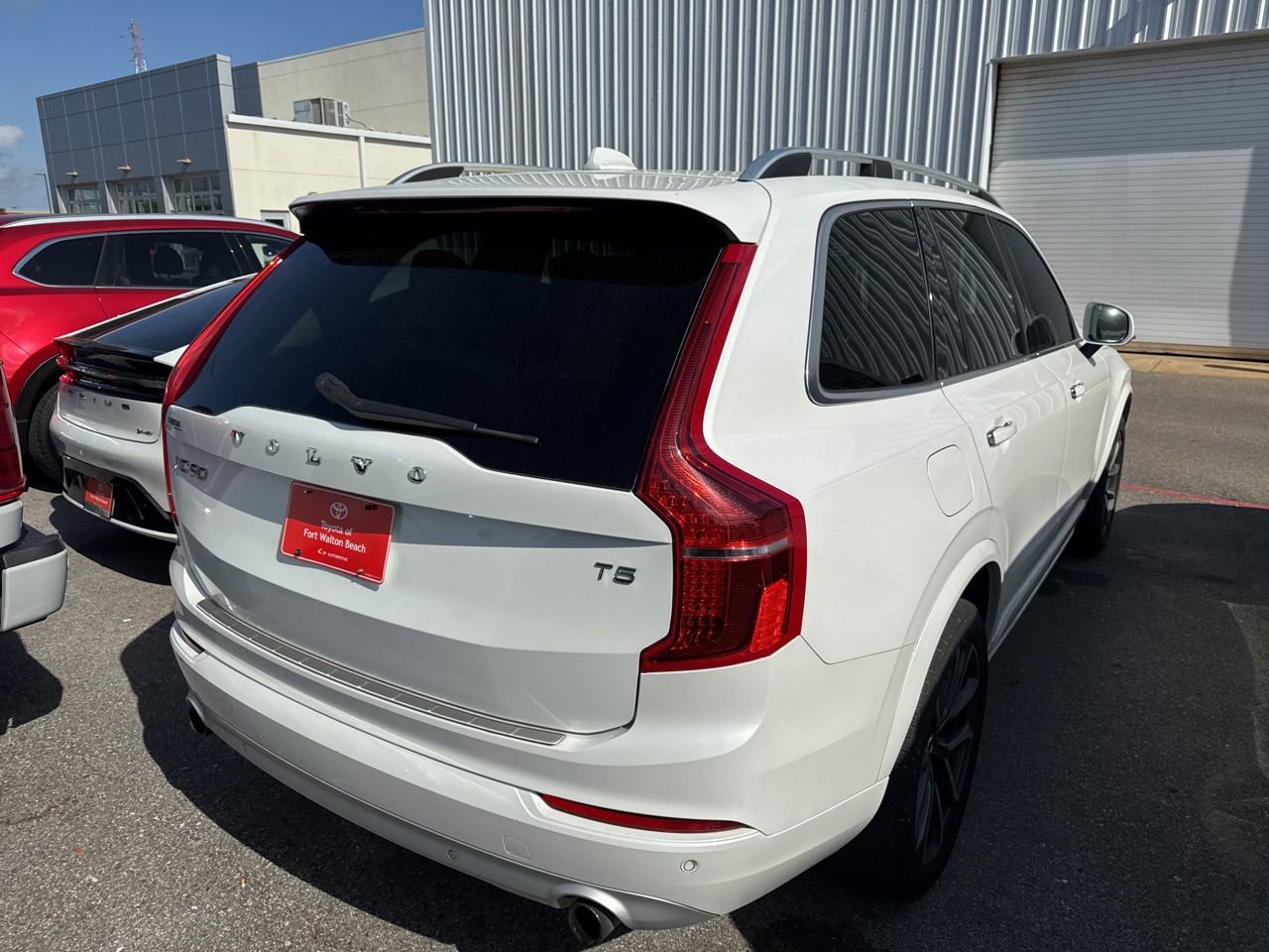 Used 2019 Volvo XC90 T5 Momentum w/ Multimedia Package image 7