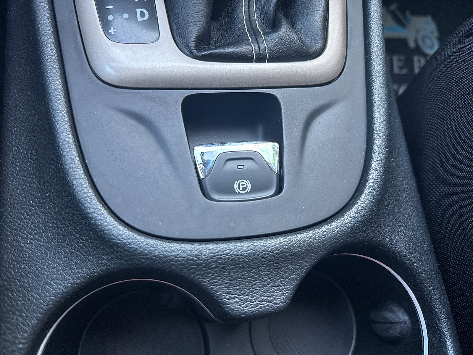 Used 2016 Jeep Cherokee Sport image 58