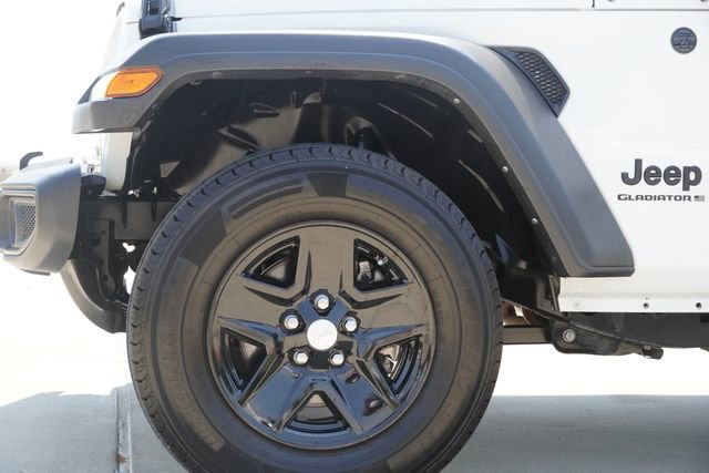 Used 2023 Jeep Gladiator Sport image 5
