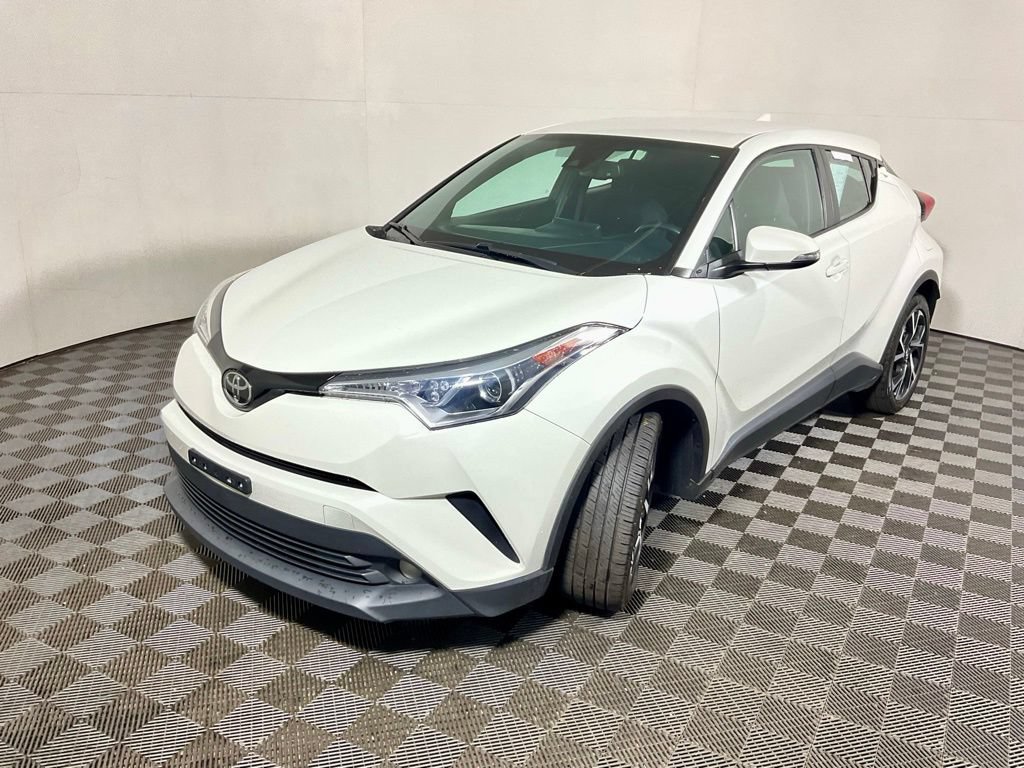 Used 2018 Toyota C-HR XLE FWD image 10