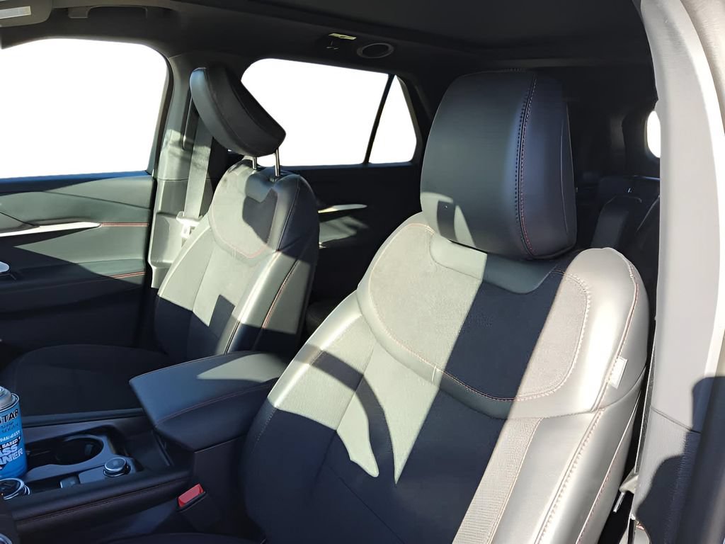 Used 2025 Ford Explorer ST w/ Sun And Sound Package AWD/4WD image 9