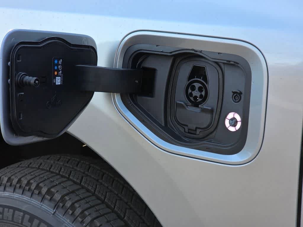 New 2025 Ford F150 Lightning XLT image 8