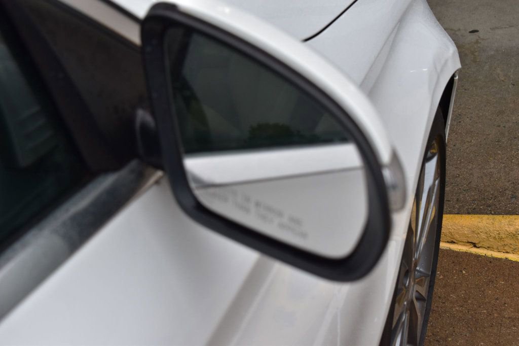 Used 2015 Mercedes-Benz C 300 Sedan image 30