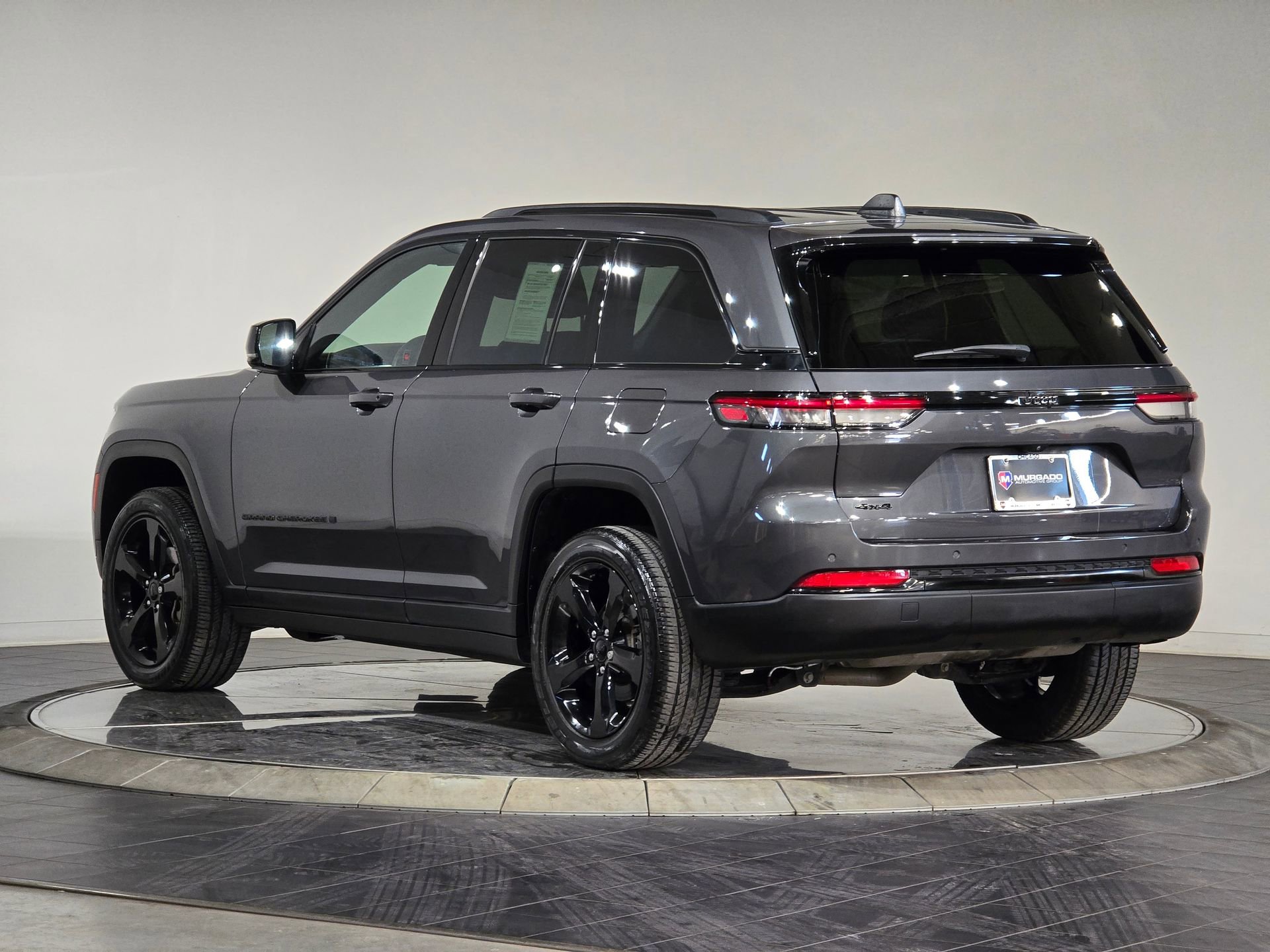 Used 2022 Jeep Grand Cherokee Altitude image 7