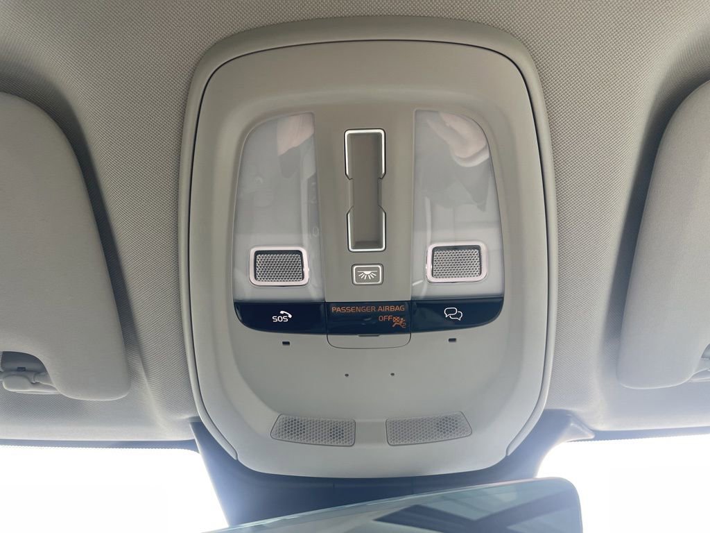 Certified 2023 Volvo XC60 B5 Plus w/ Climate Package image 36