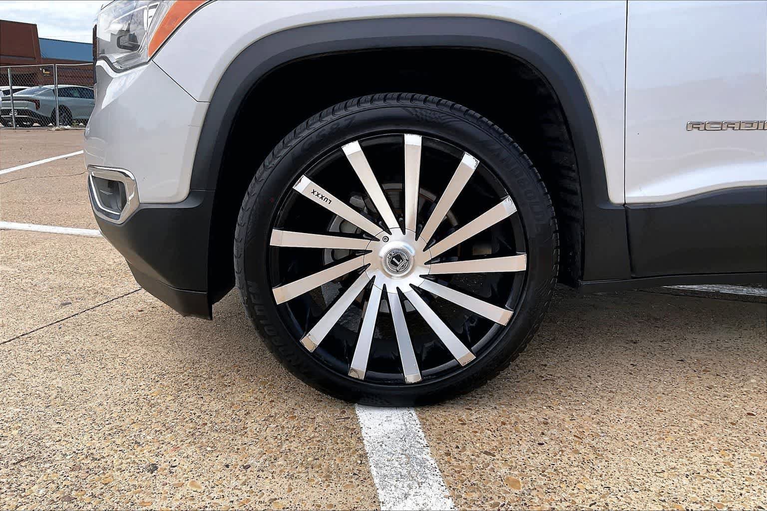 Used 2018 GMC Acadia SLE FWD image 8
