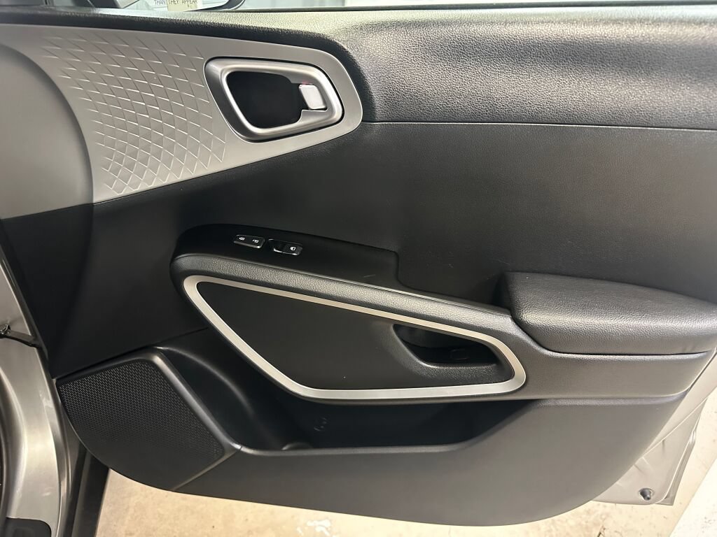 Used 2022 Kia Soul LX FWD image 26