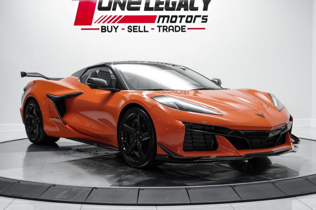 Used 2023 Chevrolet Corvette Z06 w/ Z07 Performance Package RWD image 6