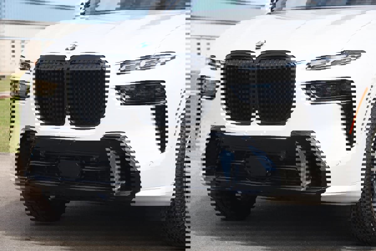 Used 2023 BMW X7 xDrive40i w/ M Sport Package image 85