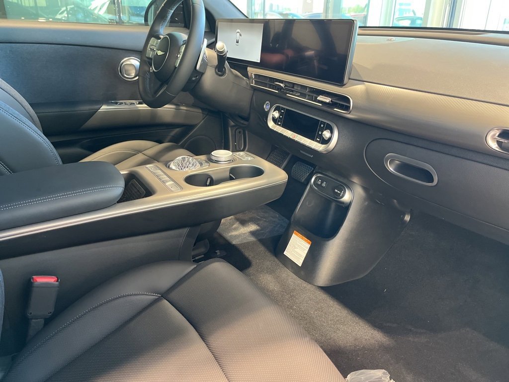 New 2024 Genesis GV60 RWD image 13