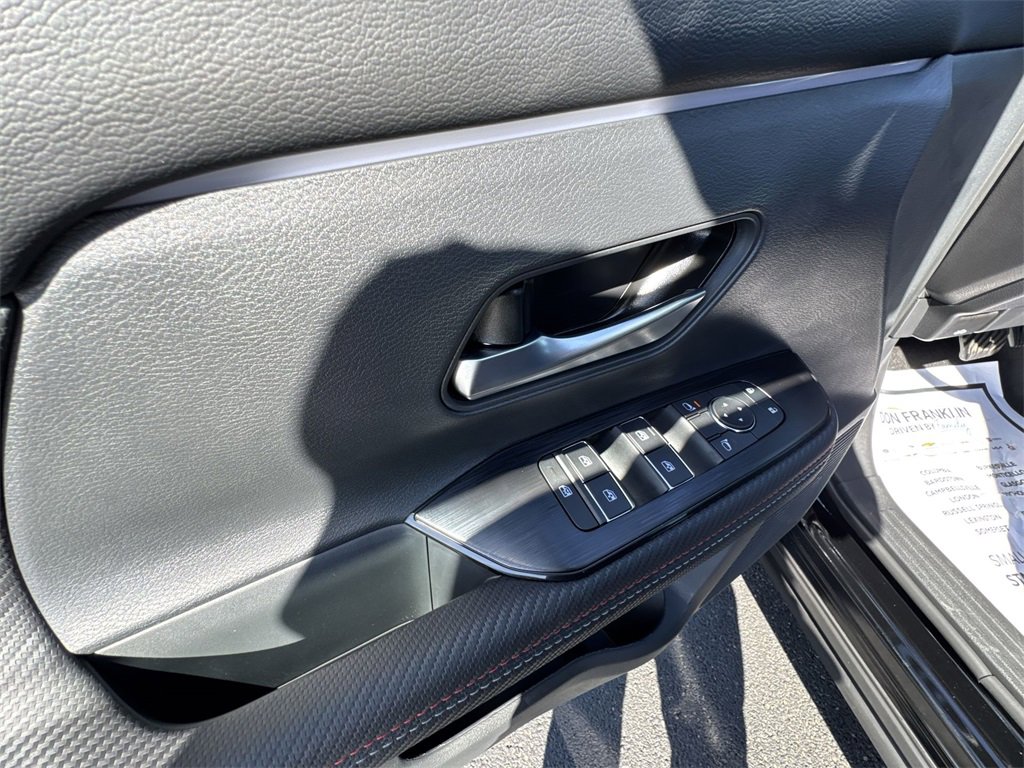 New 2026 Nissan Kicks SR w/ SR Premium Package image 13