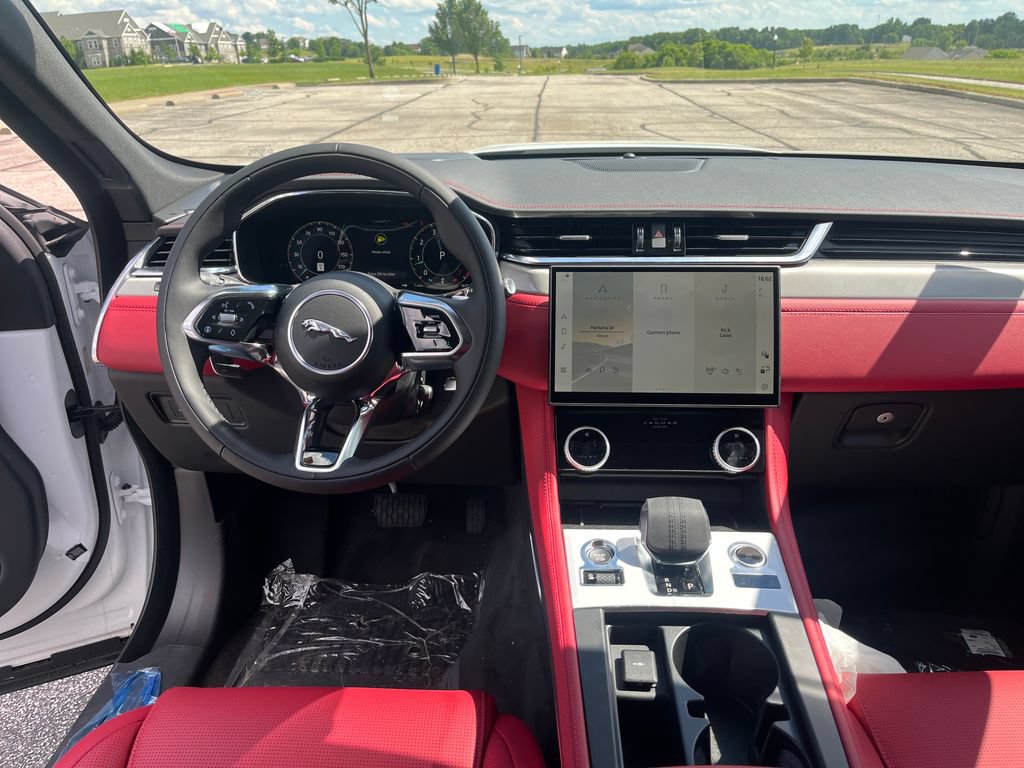 New 2026 Jaguar F-PACE R-Dynamic S AWD/4WD image 11