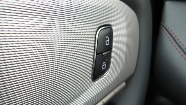 Used 2025 Ford Explorer Active image 27