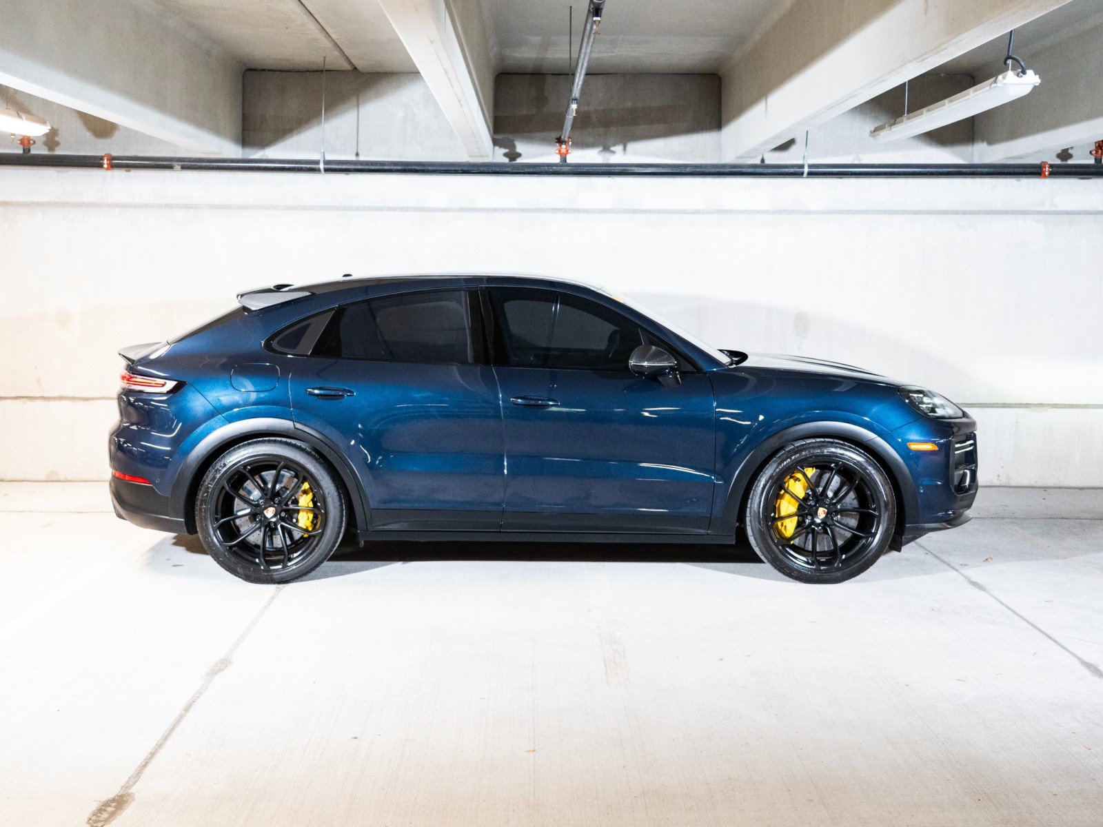 Certified 2024 Porsche Cayenne Turbo GT AWD/4WD image 8