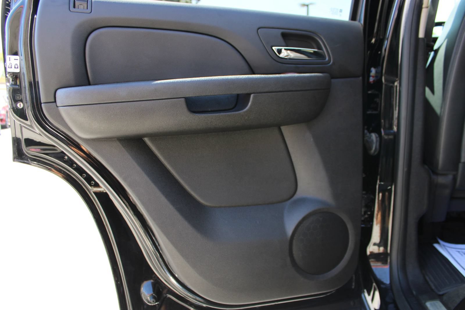 Used 2013 Chevrolet Tahoe LTZ AWD/4WD image 12