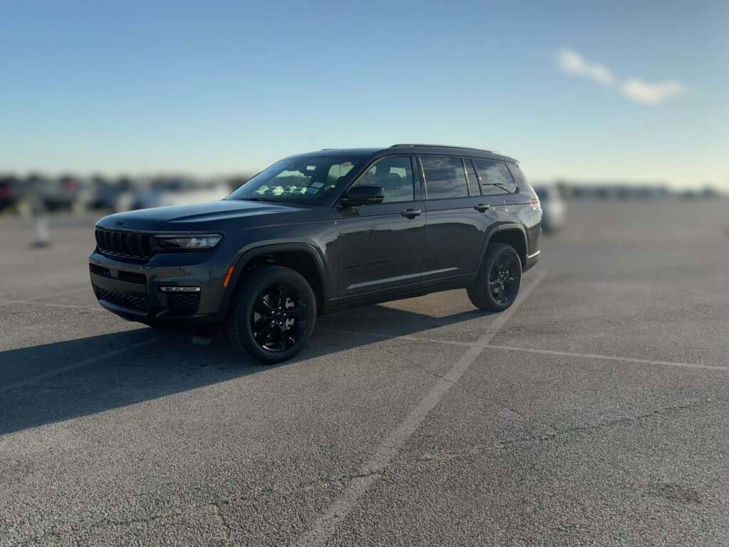 New 2025 Jeep Grand Cherokee L Limited image 4