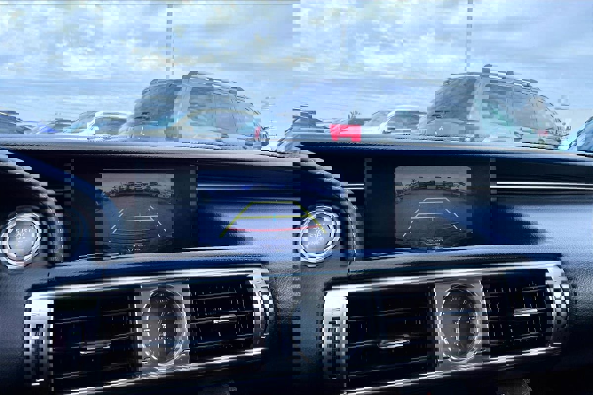 Used 2015 Lexus IS 250 w/ Navigation System Package image 18