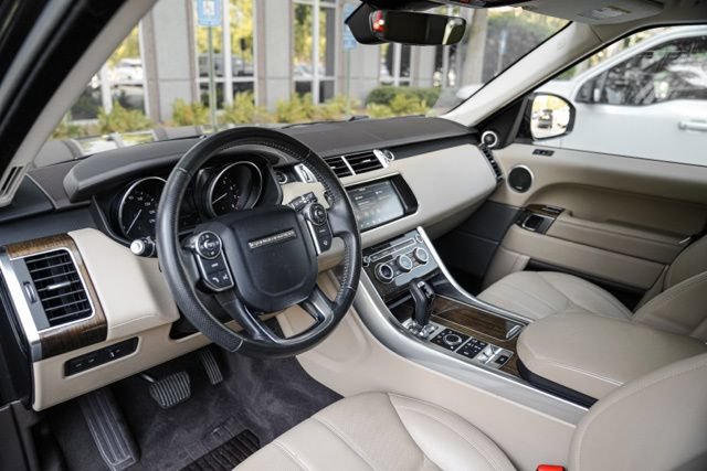 Used 2017 Land Rover Range Rover Sport SE AWD/4WD image 25