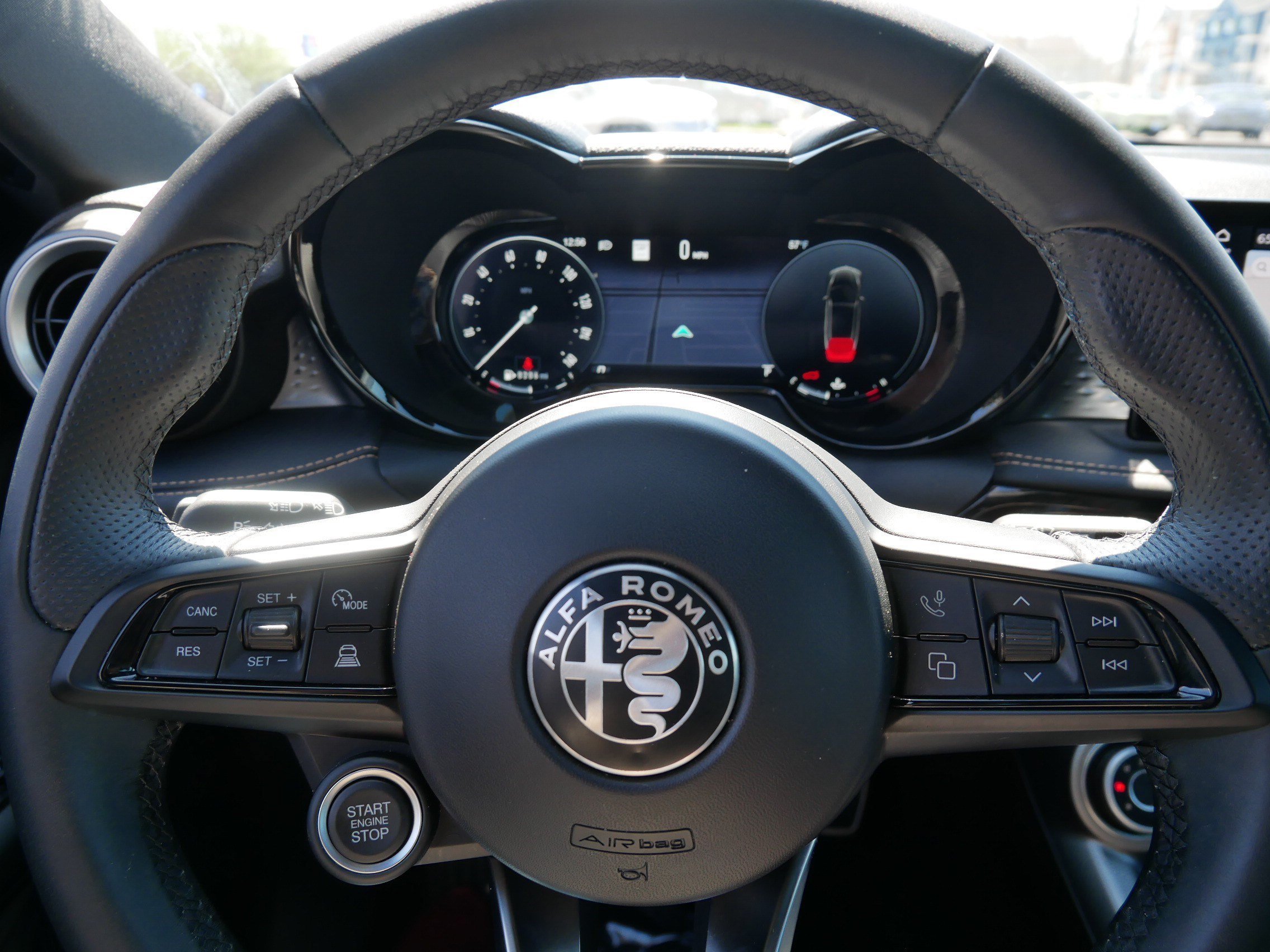 Used 2025 Alfa Romeo Tonale AWD/4WD image 25
