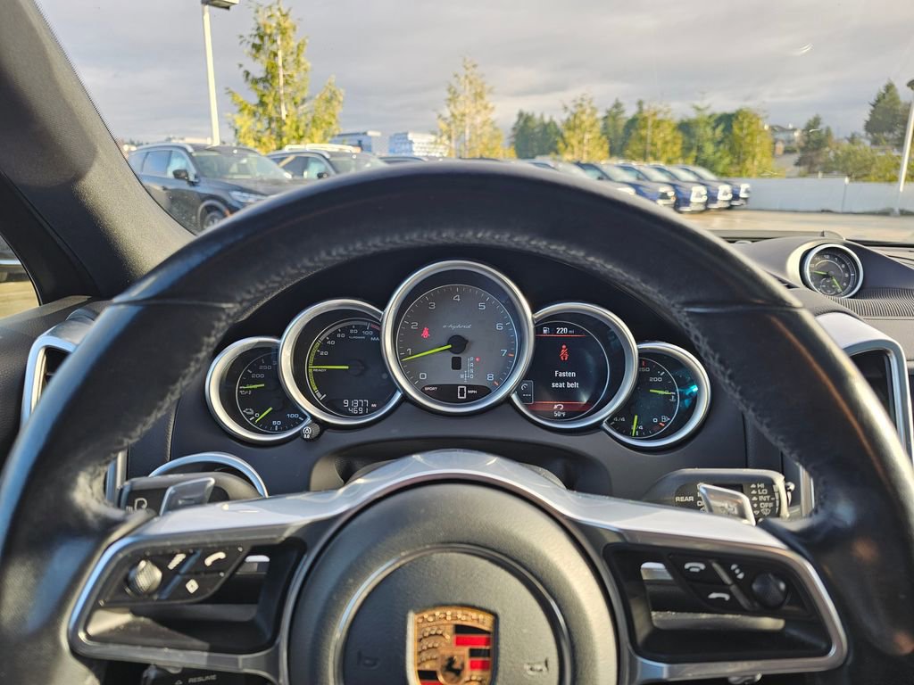 Used 2017 Porsche Cayenne S image 26