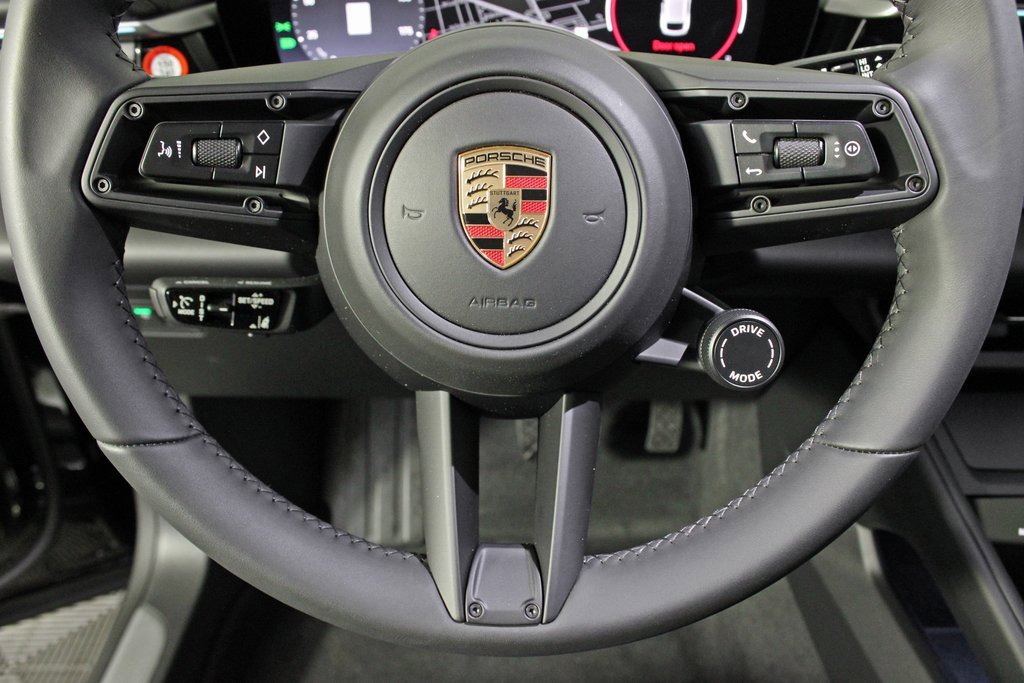 Used 2025 Porsche Macan Electric image 23