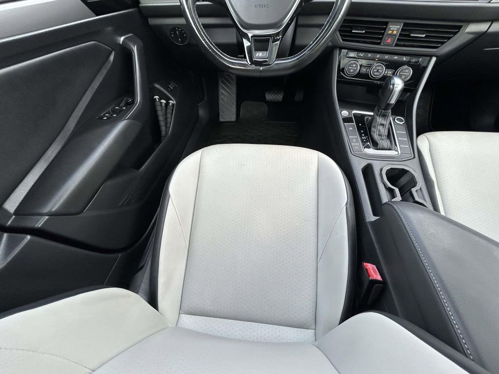 Used 2020 Volkswagen Jetta R-Line w/ R-Line Cold Weather Package image 13