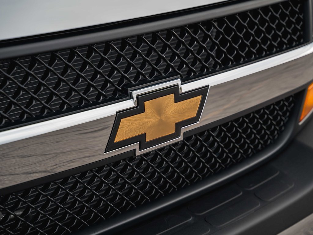 New 2025 Chevrolet Express 3500 w/ Power Convenience Package image 7