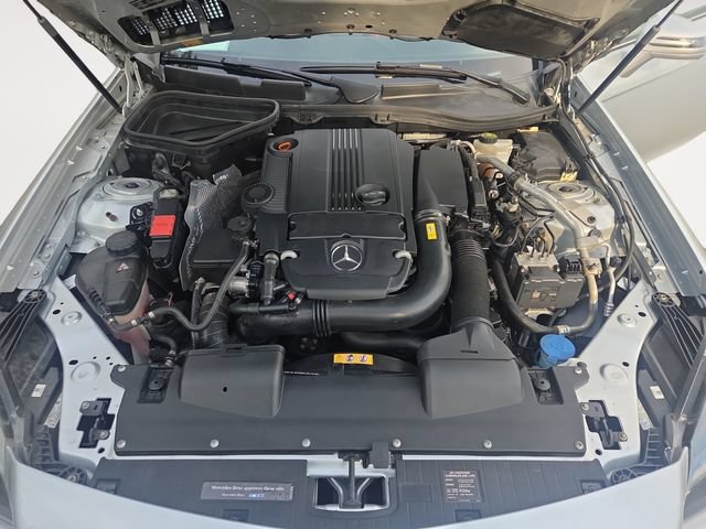 Used 2015 Mercedes-Benz SLK 250 w/ Premium Package image 31