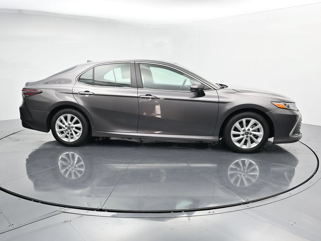 Used 2024 Toyota Camry LE FWD image 9