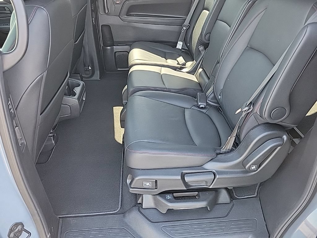 Used 2025 Honda Odyssey Sport-L image 13