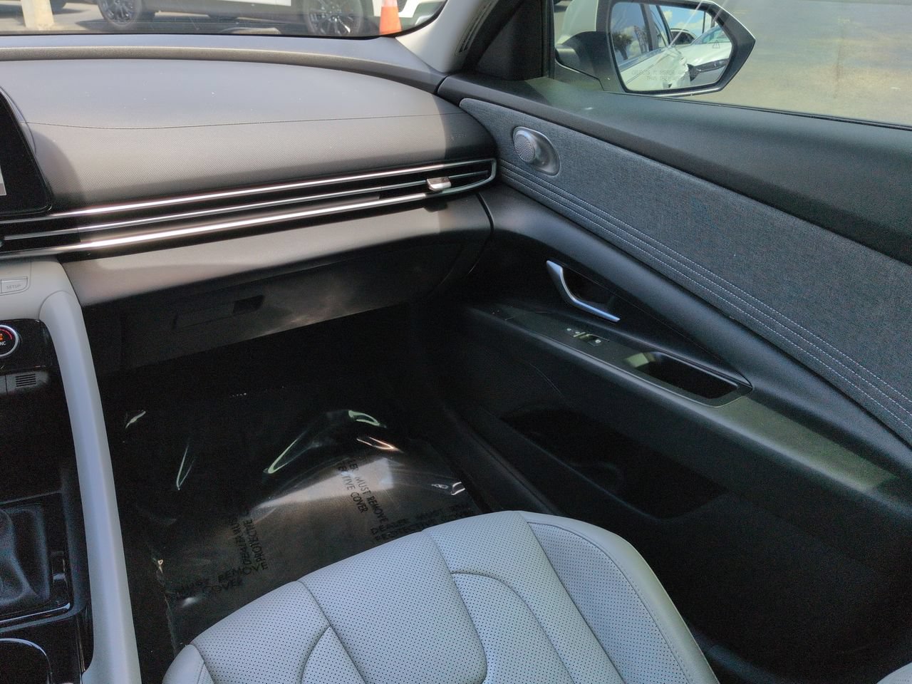 Used 2024 Hyundai Elantra Limited FWD image 16
