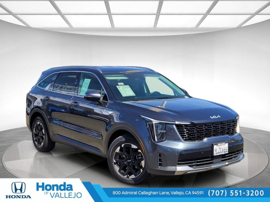 Used 2024 Kia Sorento S