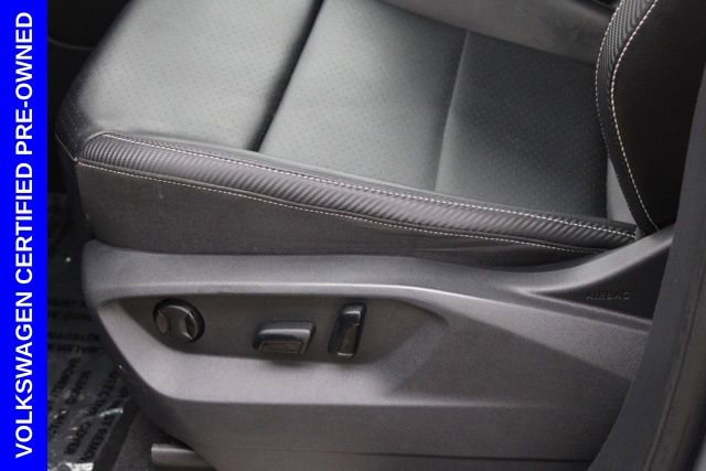 Used 2022 Volkswagen Atlas Cross Sport SE w/ Panoramic Sunroof Package image 18