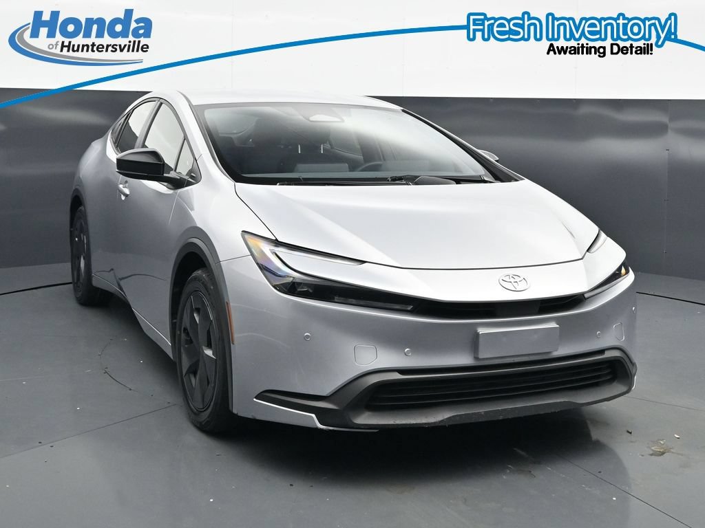 Used 2025 Toyota Prius LE