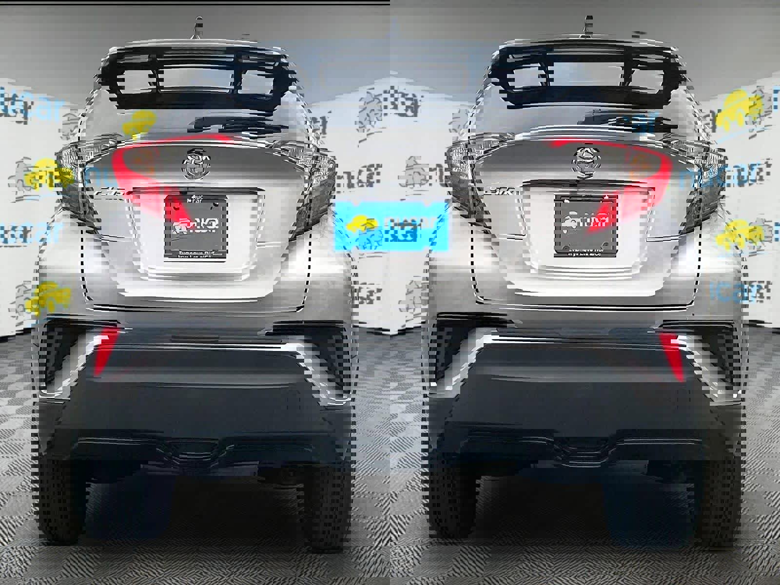 Used 2020 Toyota C-HR XLE FWD image 5