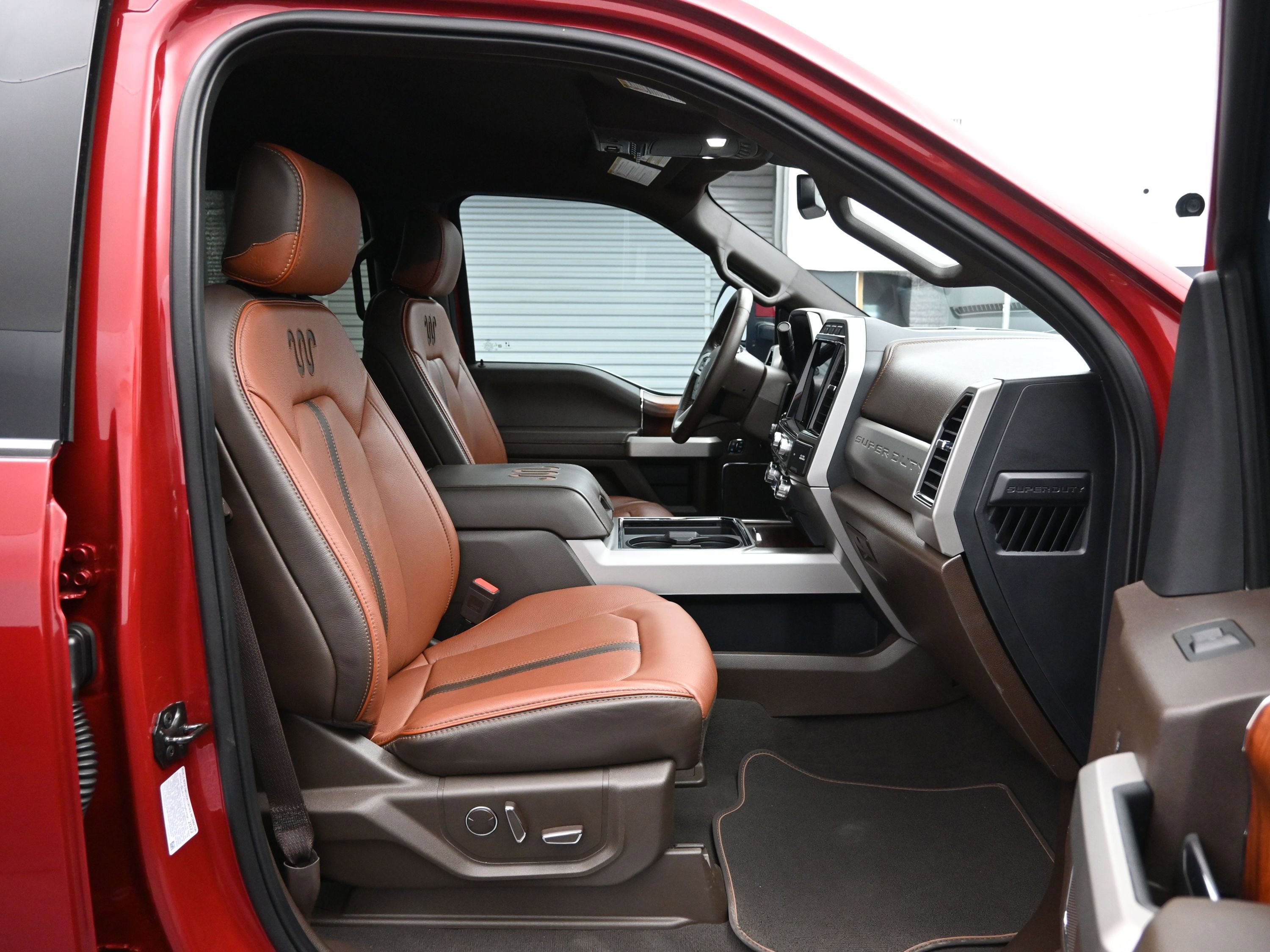 Used 2022 Ford F250 King Ranch w/ FX4 Off-Road Package AWD/4WD image 13