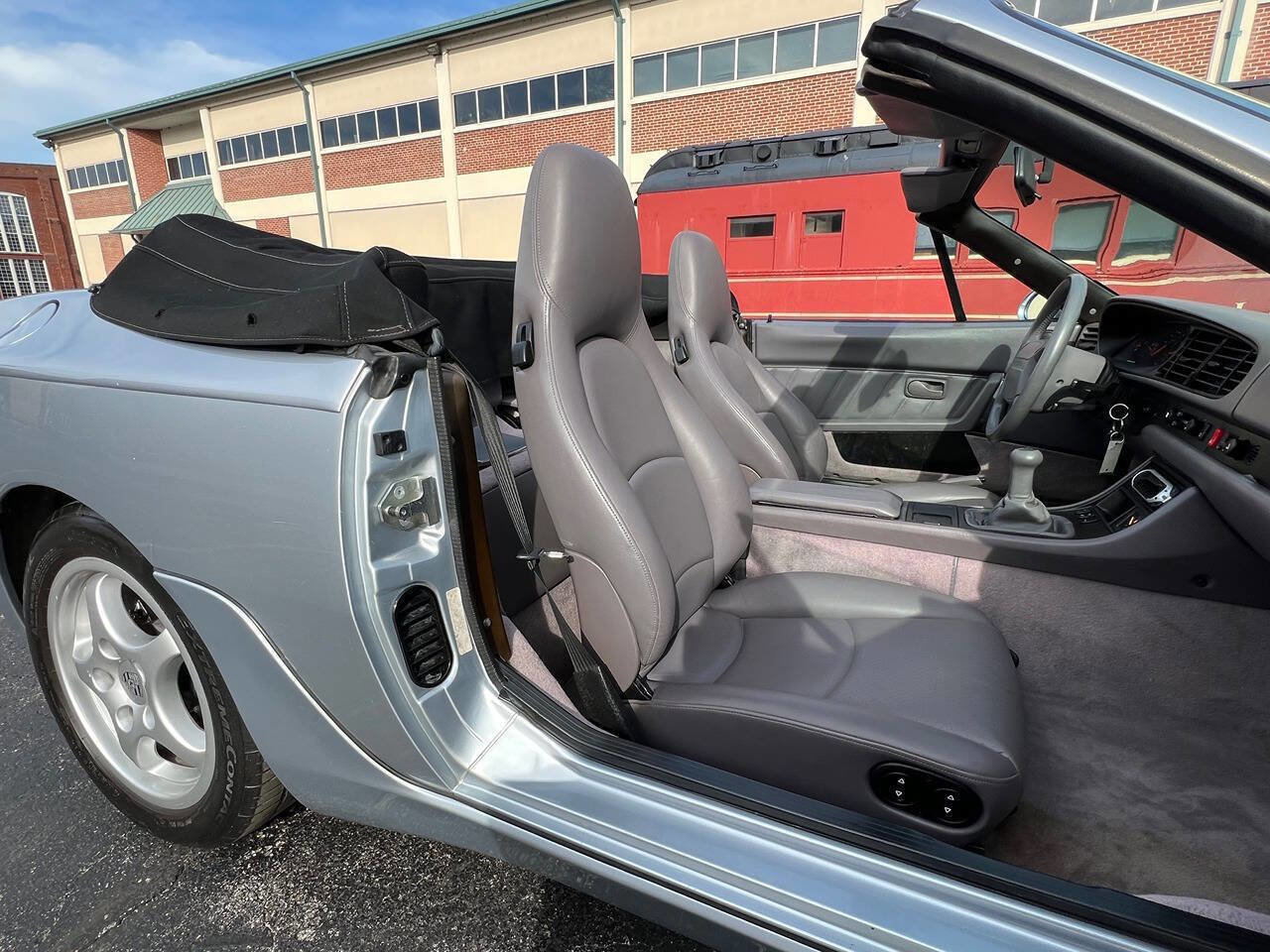 Used 1994 Porsche 968 Cabriolet RWD image 25