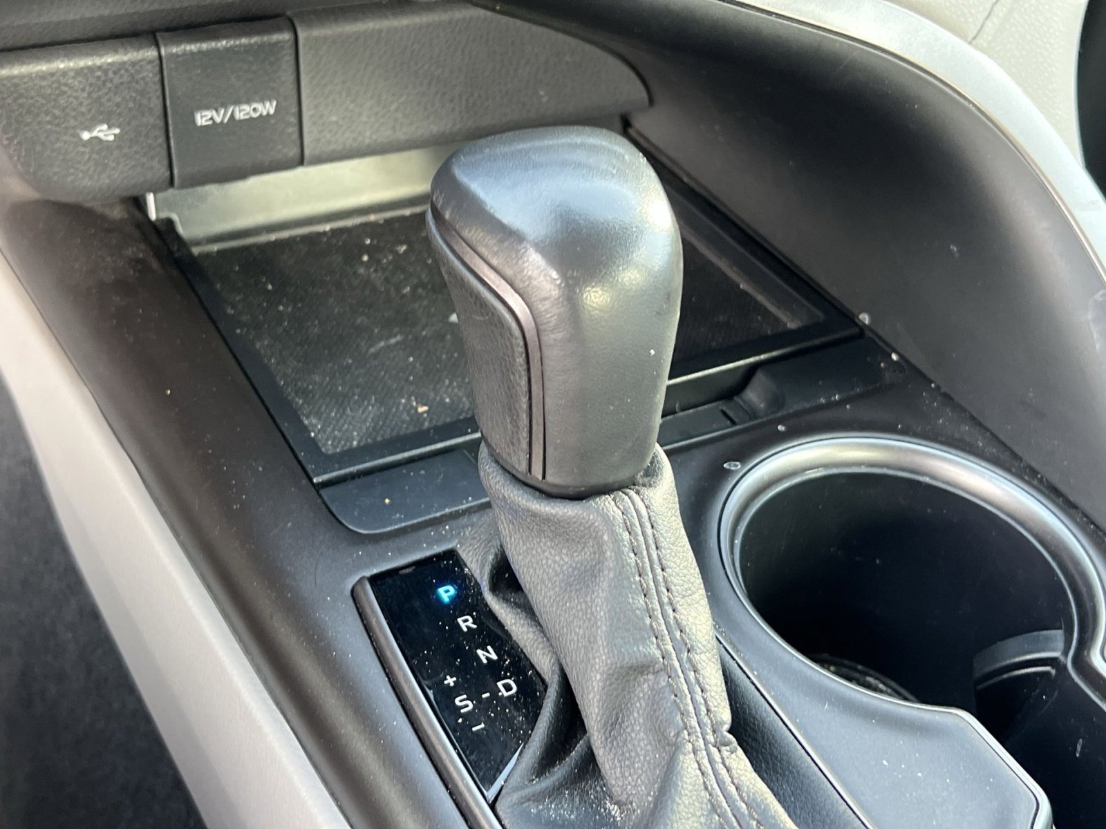 Used 2024 Toyota Camry SE image 22