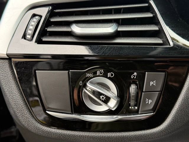 Used 2022 BMW 530i xDrive w/ Convenience Package image 52