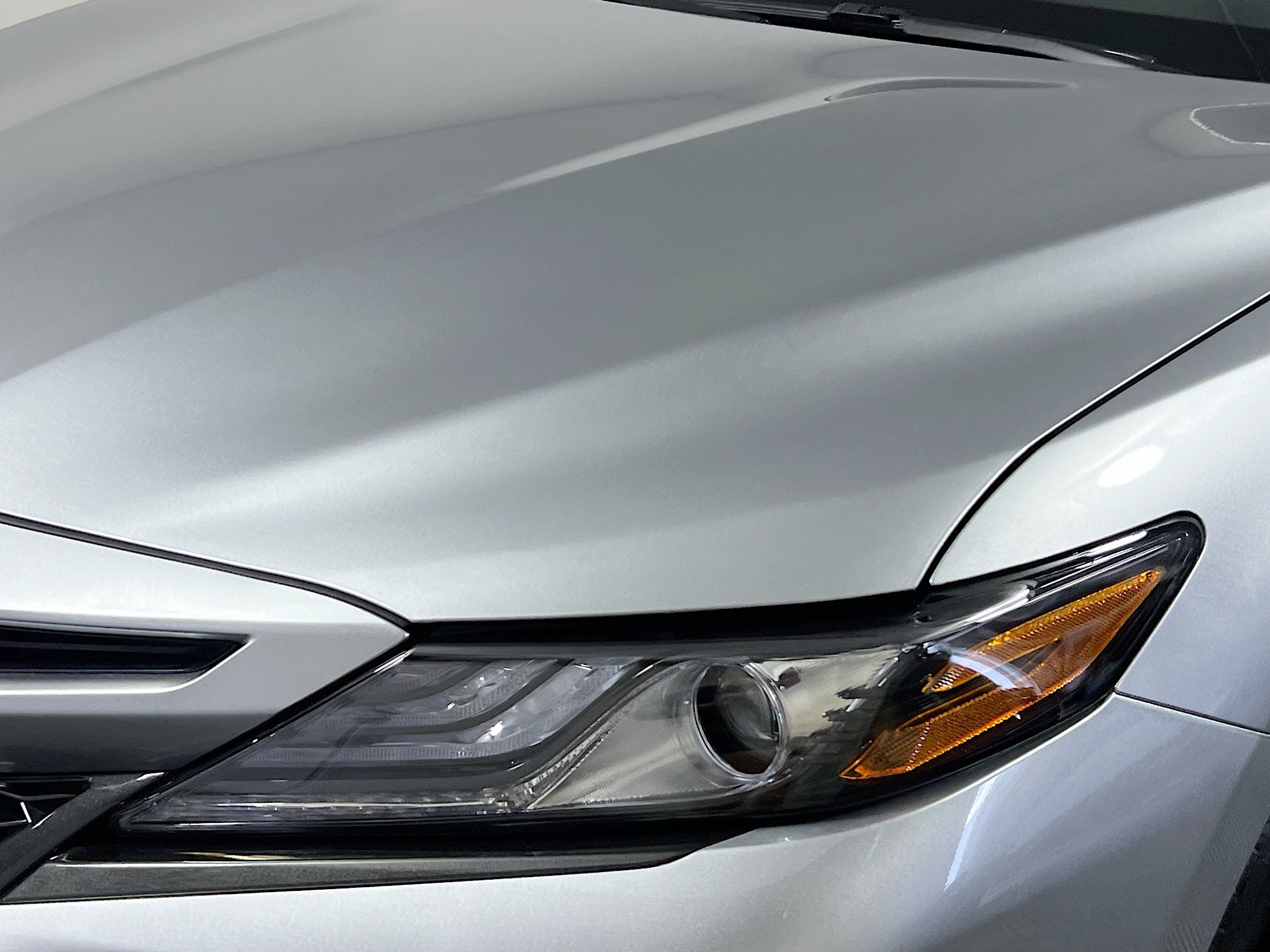 Used 2024 Toyota Camry XSE FWD image 11