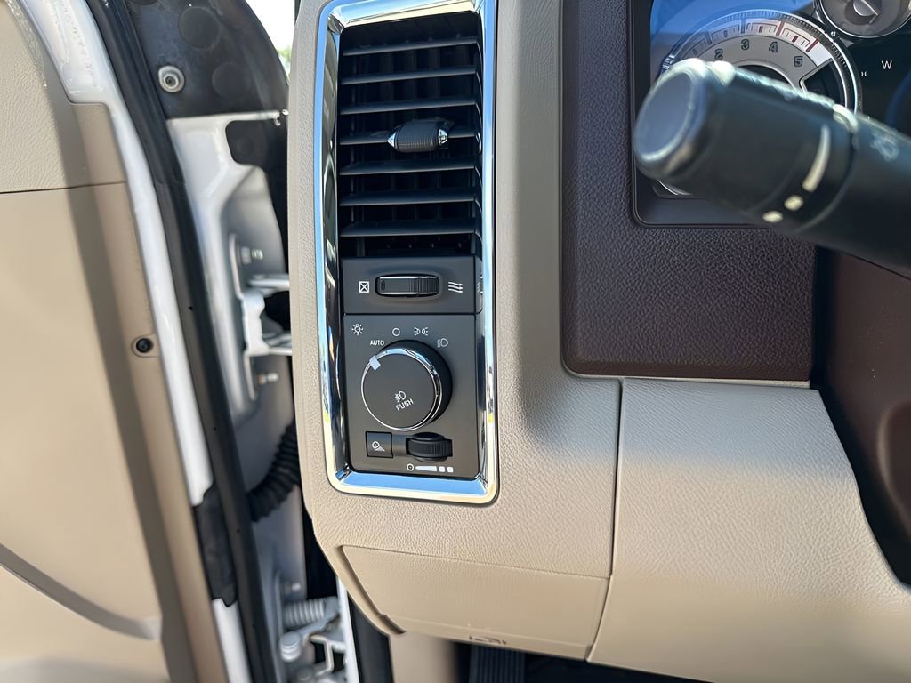 Used 2014 RAM 3500 Laramie Longhorn image 30